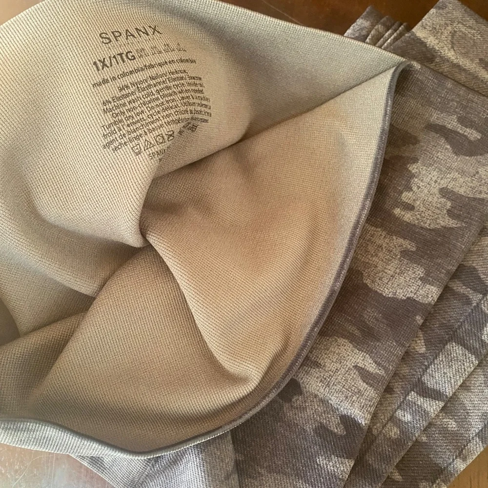 Spanx - Picture 2 of 2